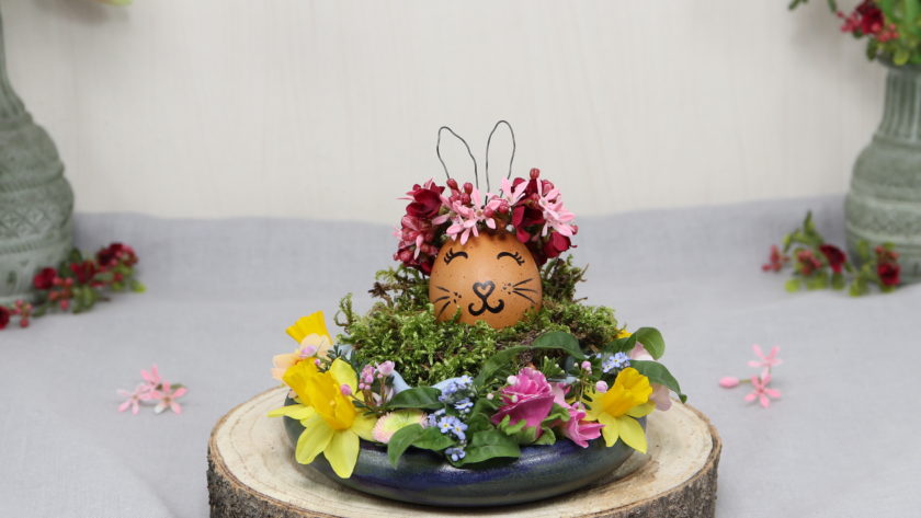 Easter decoration Pendant of pewter bright tin Bunny girl with tulip bouquet 