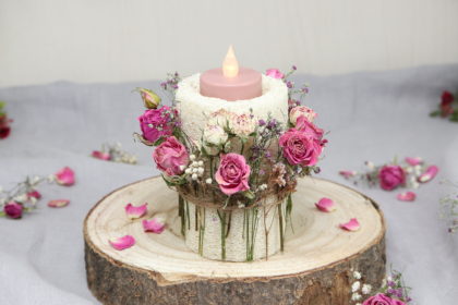DIY: Kerzenständer aus Luffa mit Trockenblumen